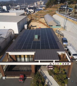 岡山県岡山市<br>保育園屋根置き